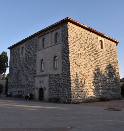 Harakani Kültür Merkezi 
